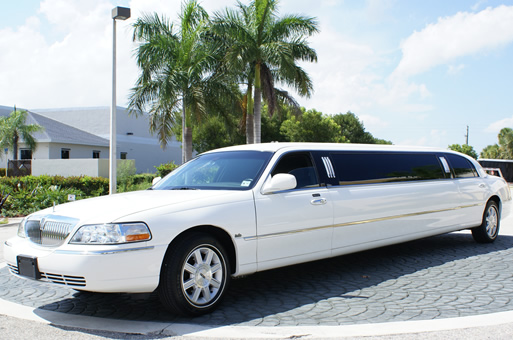 Coral Gables White Lincoln Limo 